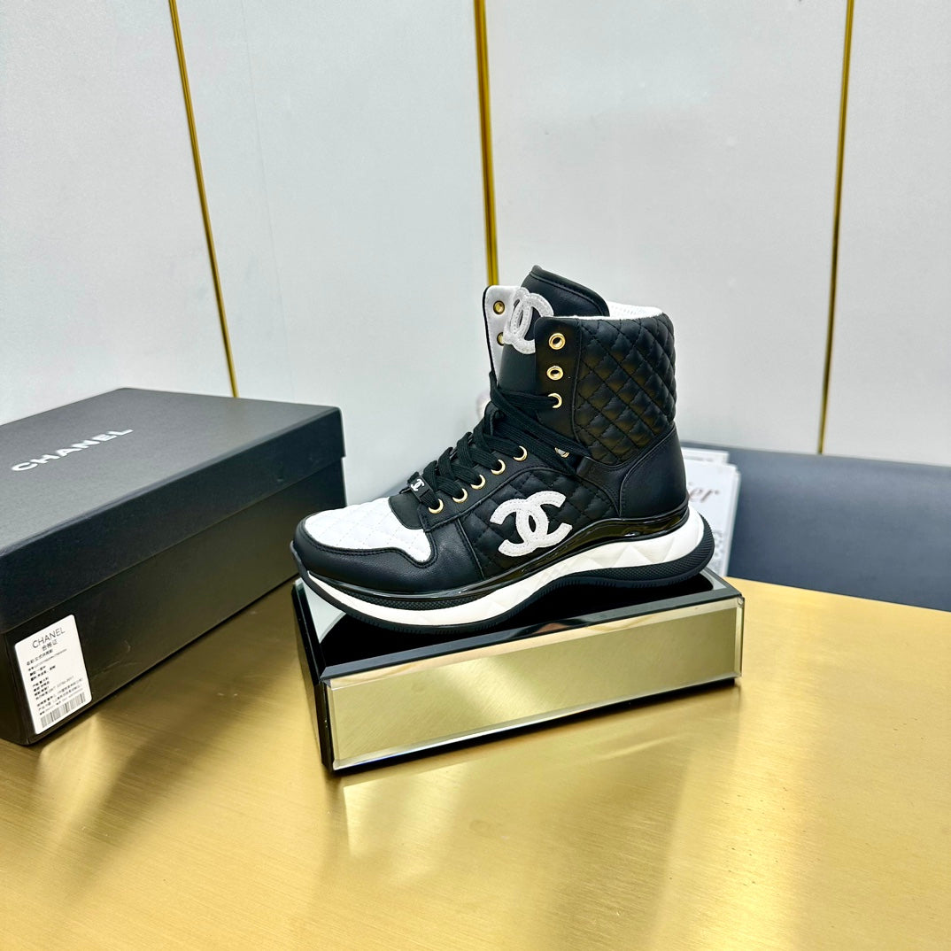 ATHLETIC SHOES IN BLACK CALFSKIN - 35