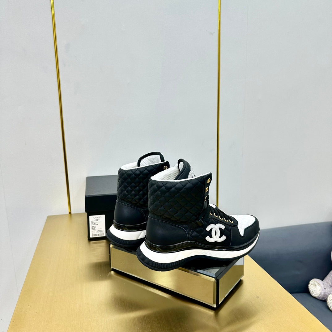 ATHLETIC SHOES IN BLACK CALFSKIN - 35