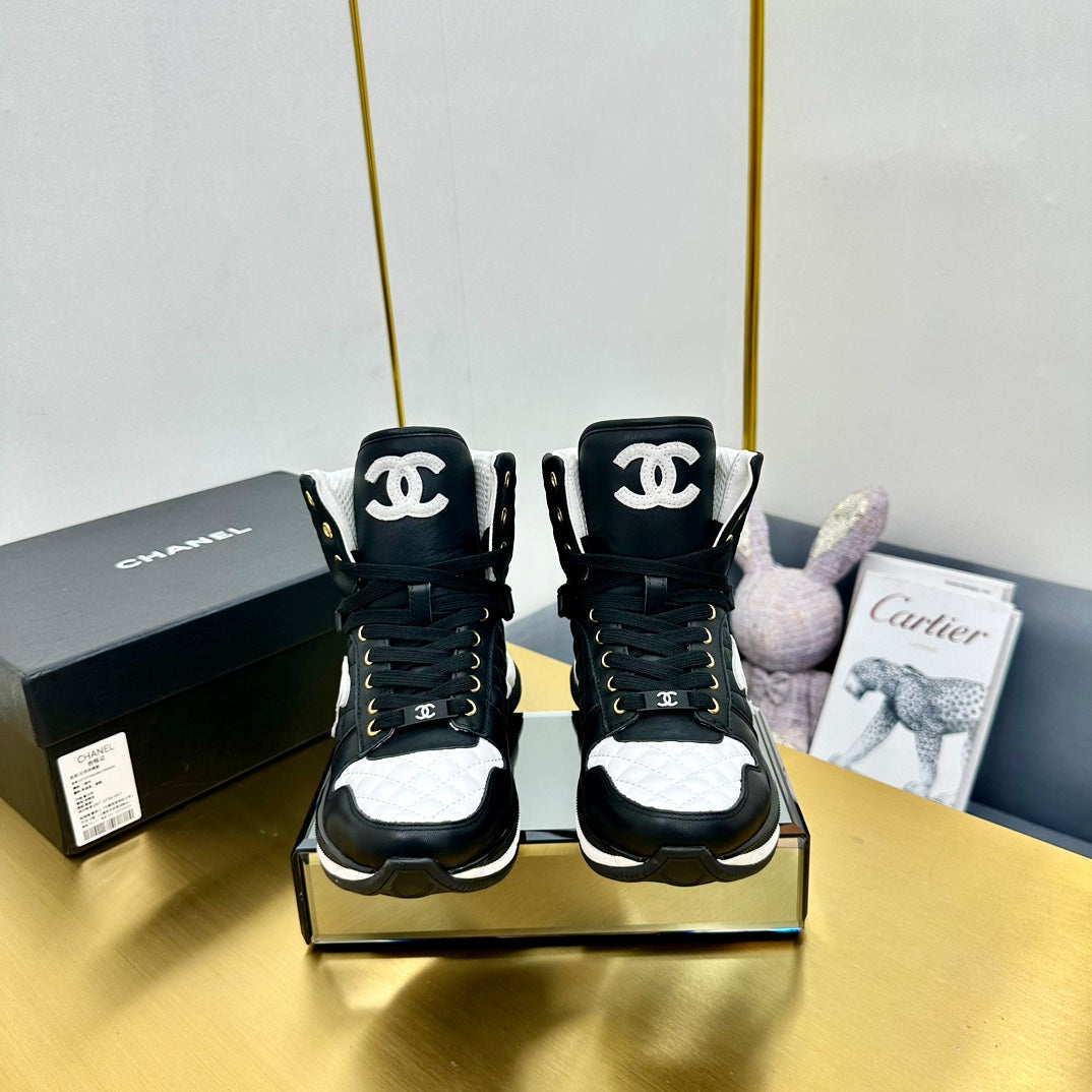ATHLETIC SHOES IN BLACK CALFSKIN - 35
