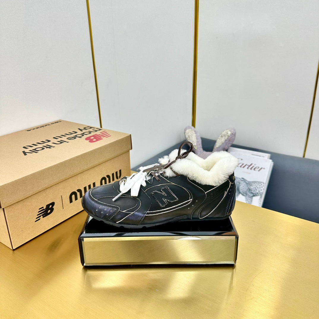 MIUXNB 530 SNEAKERS IN BLACK CALFSKIN SHEARLING - 35