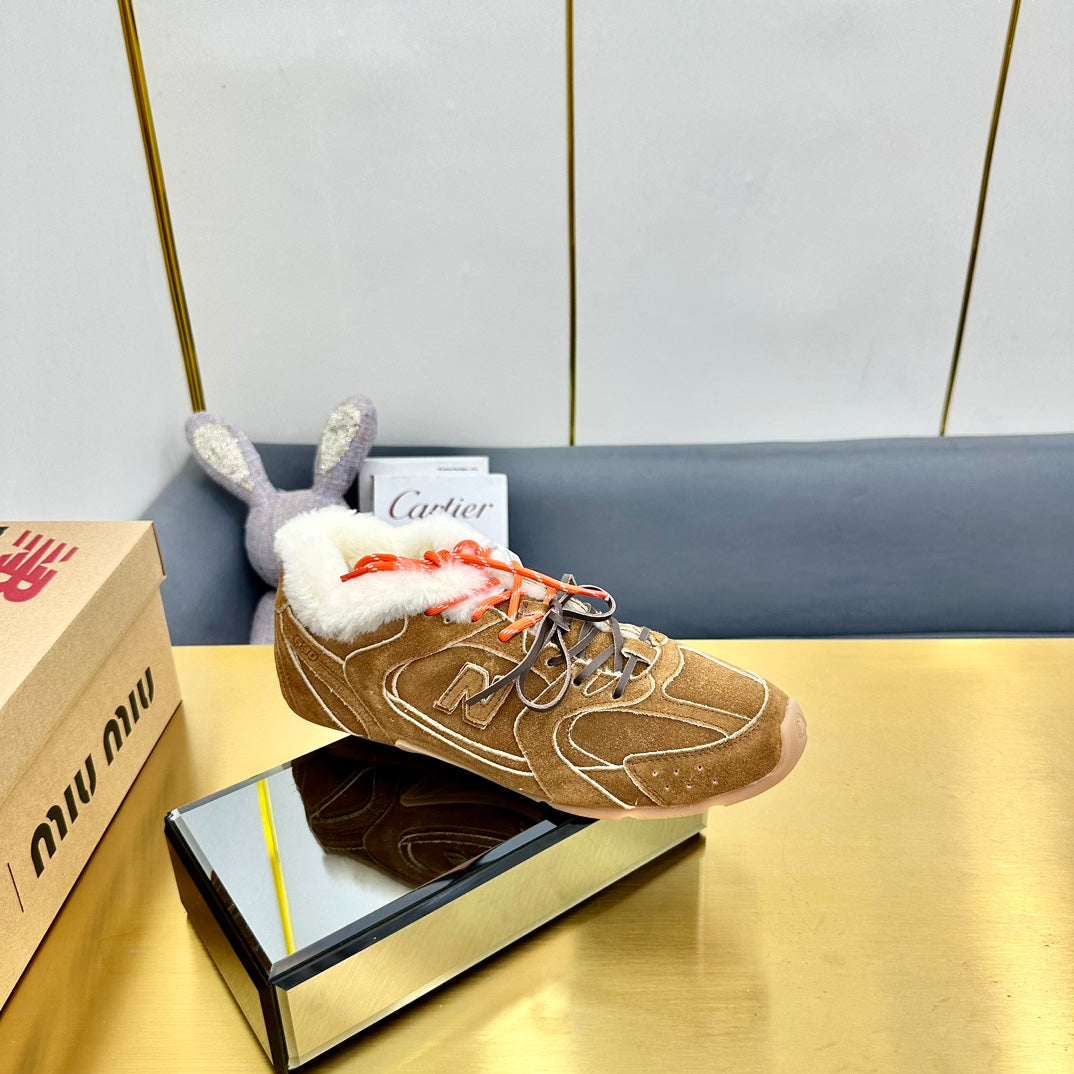 MIUXNB 530 SNEAKERS IN BROWN SUEDE SHEARLING - 35