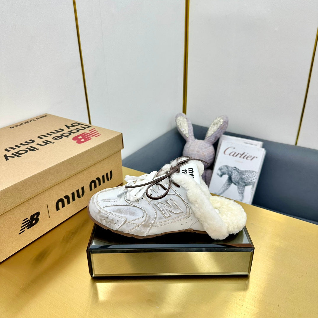 MIUxNB 530 SNEAKER MULES IN DISTRESSED WHITE CALFSKIN SHEARLING - 35