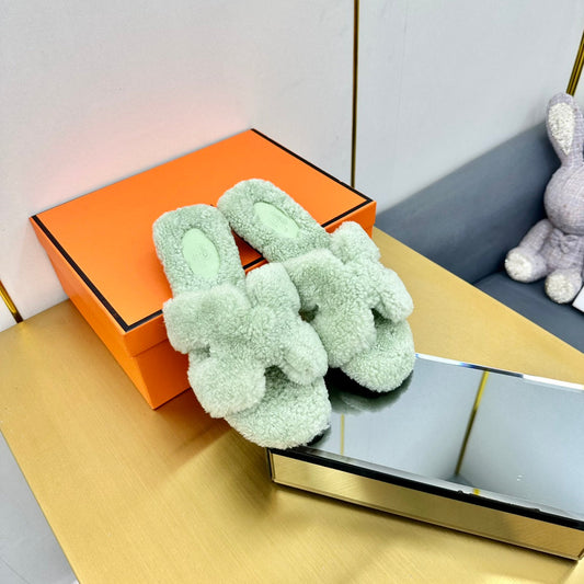 0RAN SHEARLING SANDALS PASTEL GREEN - 35