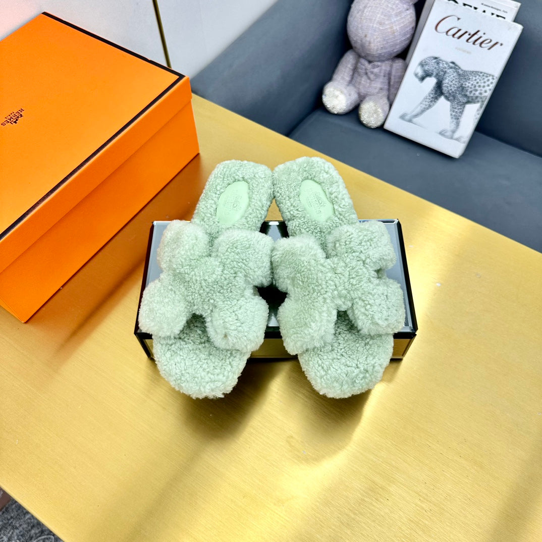 0RAN SHEARLING SANDALS PASTEL GREEN - 35
