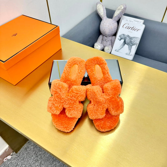 0RAN SHEARLING SANDALS NEON ORANGE - 35