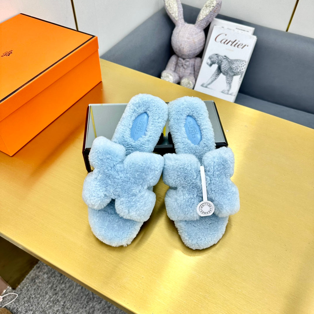 0RAN SHEARLING SANDALS POWDER BLUE - 35