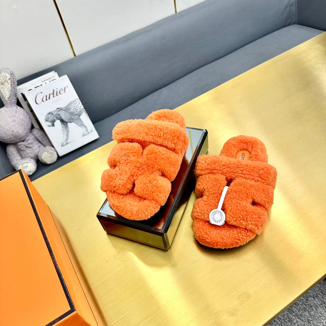 CHYPRE SANDAL IN SPANISH ORANGE SHEARLING - 35