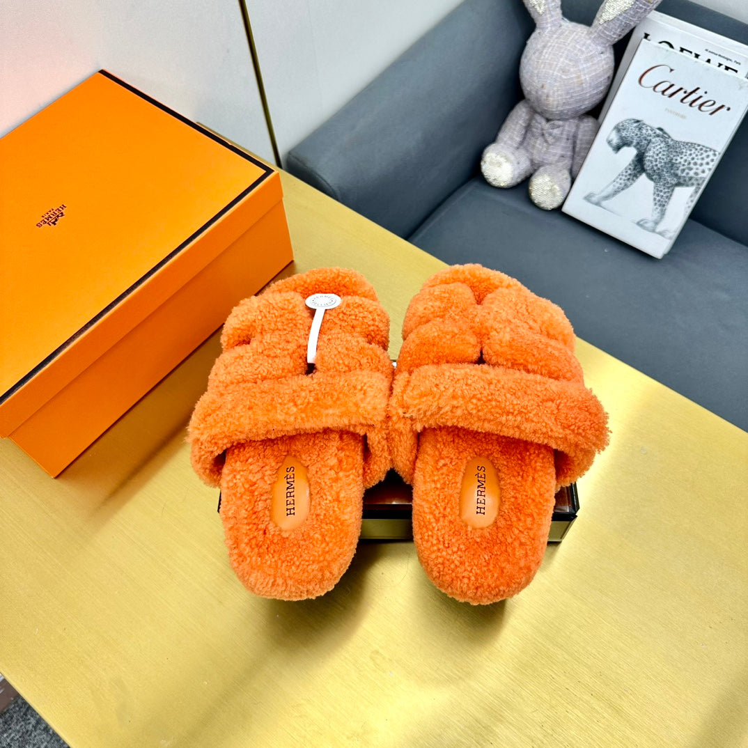 CHYPRE SANDAL IN SPANISH ORANGE SHEARLING - 35