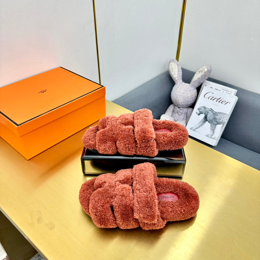 CHYPRE SANDAL IN BRONZE BROWN SHEARLING - 35