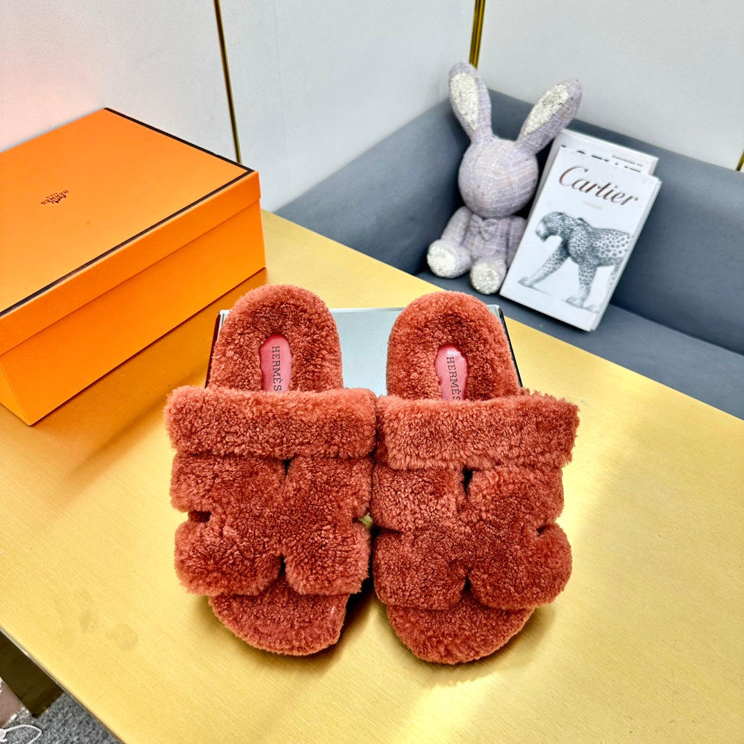 CHYPRE SANDAL IN BRONZE BROWN SHEARLING - 35