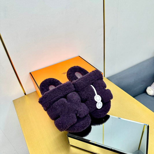 БОСОНІЖКИ CHYPRE SANDAL З ОВЧИНИ БАКЛАЖАНОВОГО КОЛЬОРУ - 35