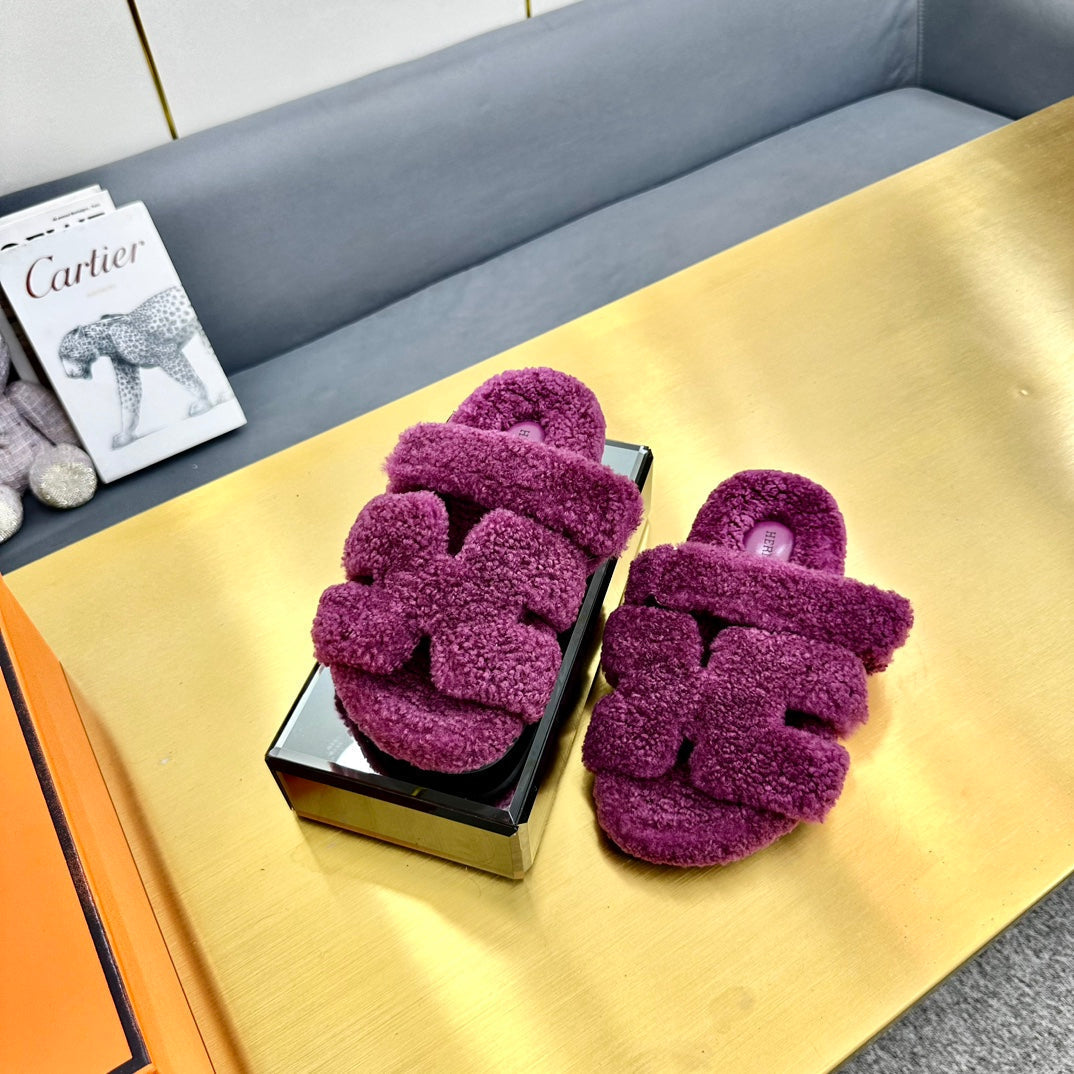 CHYPRE SANDAL IN ORCHID PURPLE SHEARLING - 35