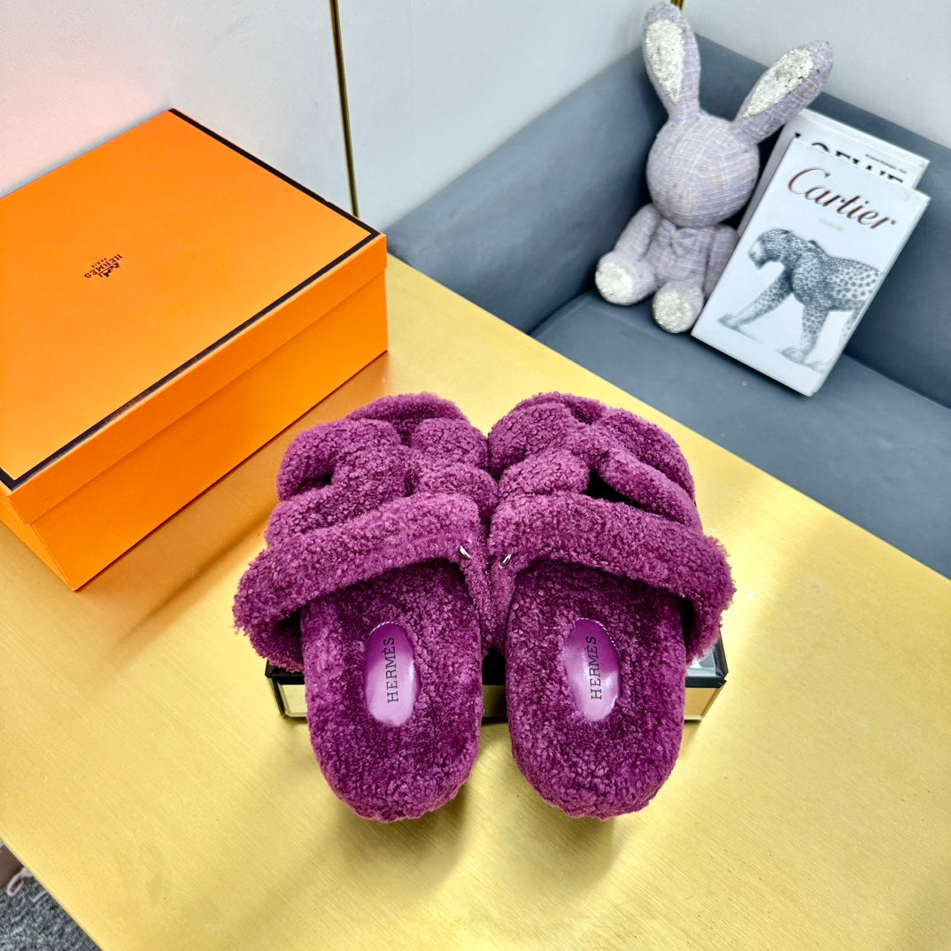 CHYPRE SANDAL IN ORCHID PURPLE SHEARLING - 35