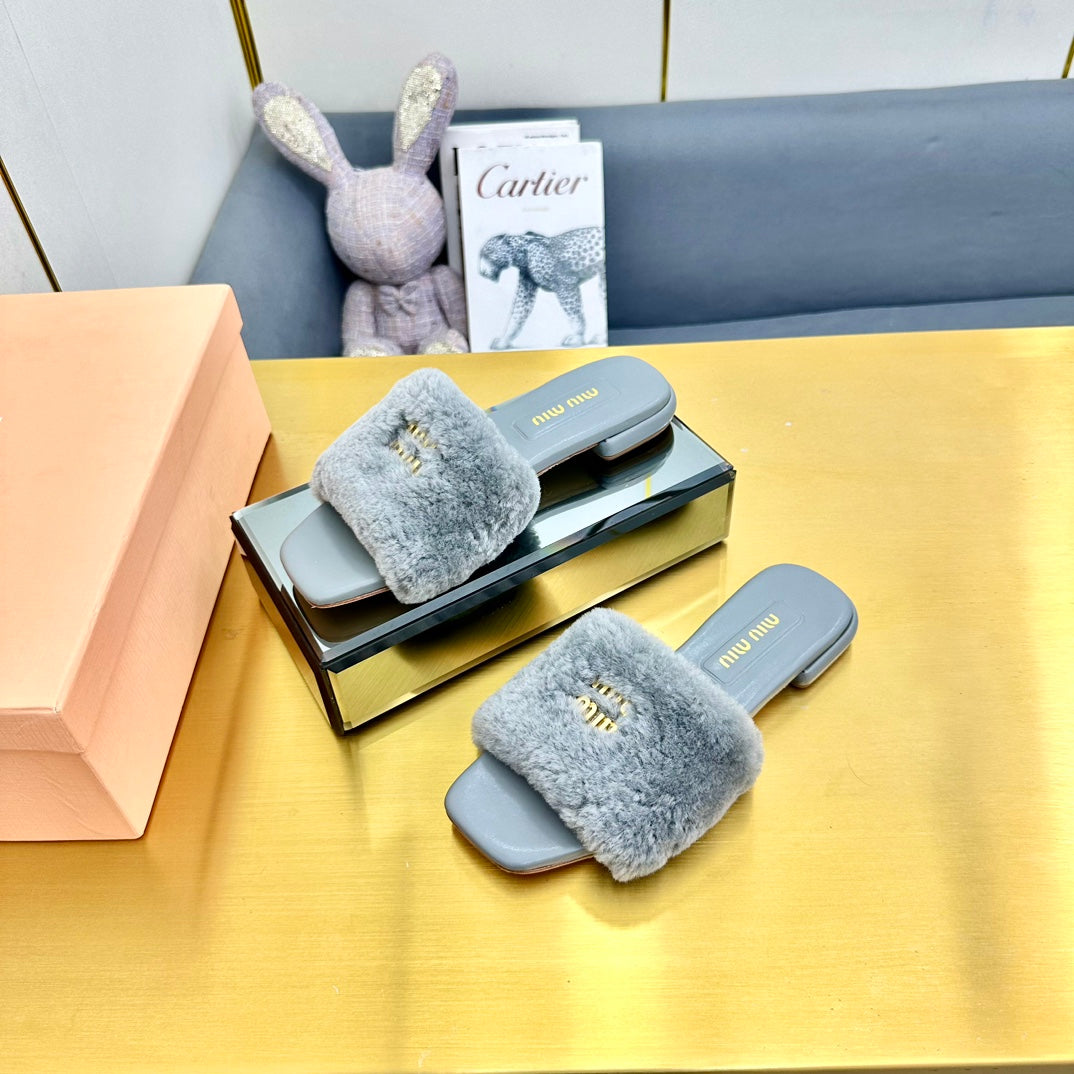GRAY SLIPPERS LAMB FUR - 35