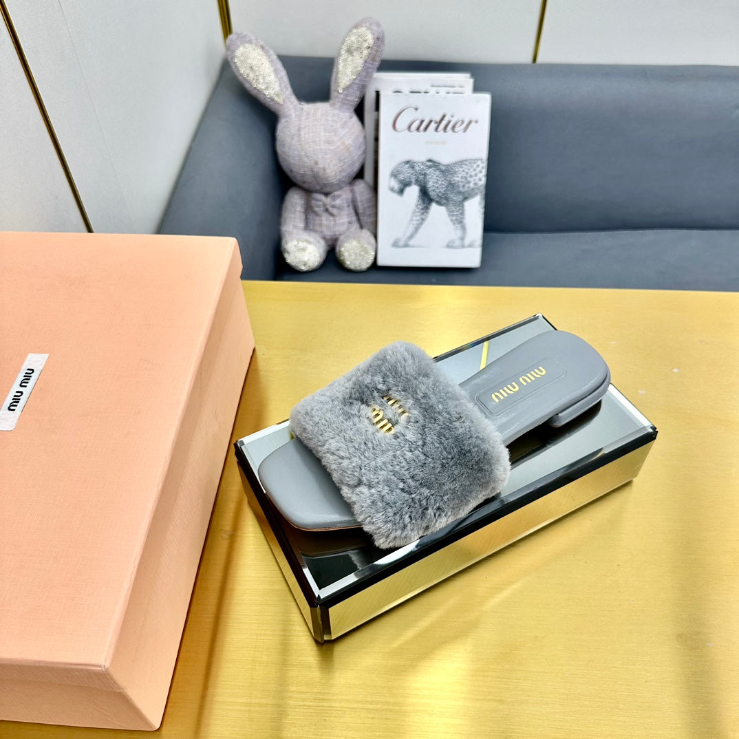 GRAY SLIPPERS LAMB FUR - 35