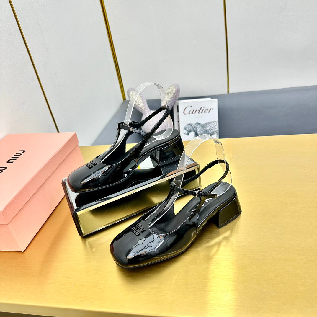 T-STRAPS SLINGBACK PUMPS IN BLACK GLOSSY LAMBSKIN - 35