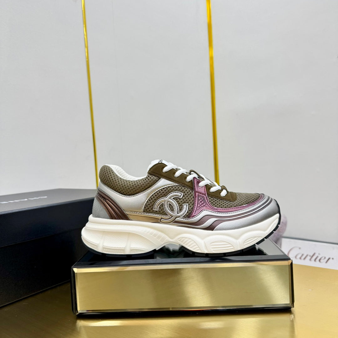 DAD SNEAKER IN COLORFUL CALFSKIN AND BREATHABLE MESH - 35