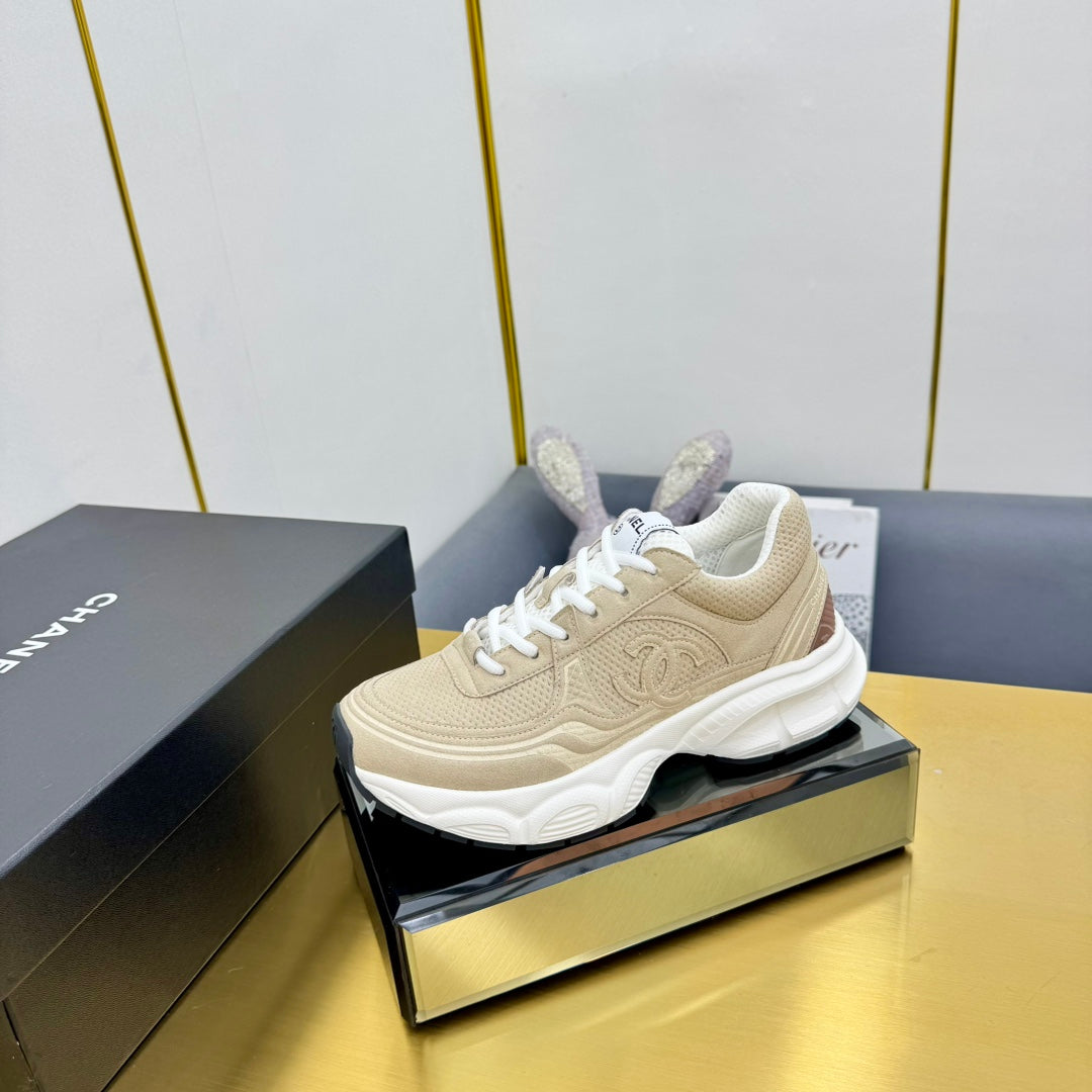 DAD SNEAKER IN TUSCAN BEIGE SUEDE AND BREATHABLE MESH - 35