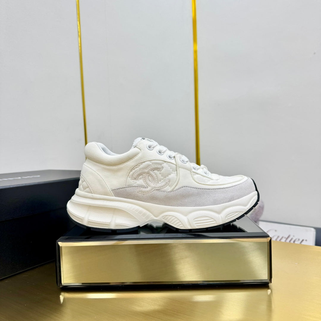 DAD SNEAKER IN WHITE LAMBSKIN AND SUEDE - 35