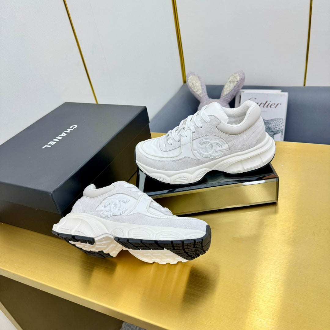 SNEAKER IN PALE GRAY SUEDE AND MESH - 35