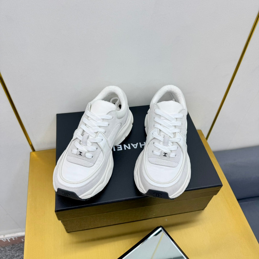 SNEAKER IN PALE GRAY SUEDE AND MESH - 35