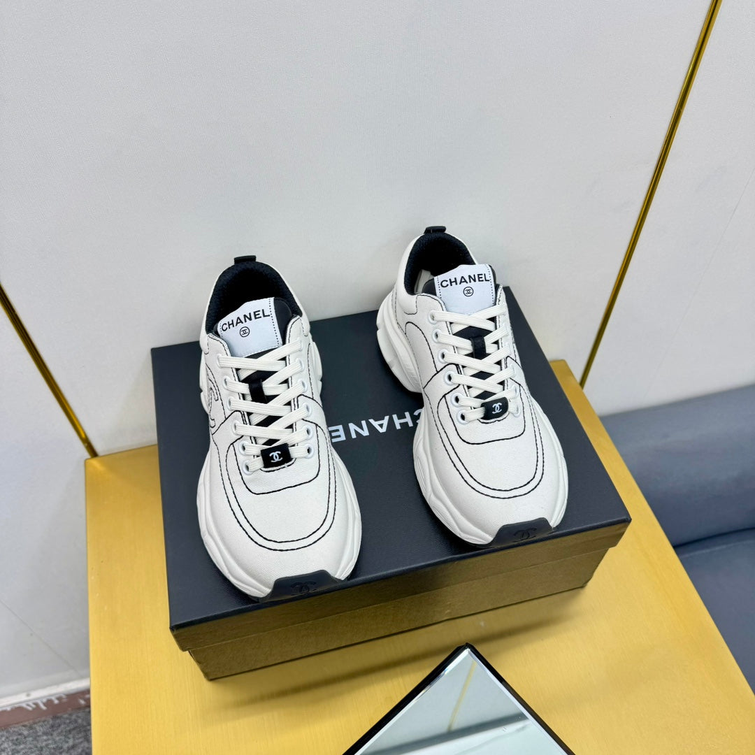SNEAKER IN WHITE MIX BLACK BREATHABLE FABRIC - 35