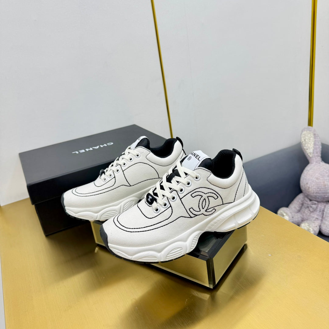 SNEAKER IN WHITE MIX BLACK BREATHABLE FABRIC - 35
