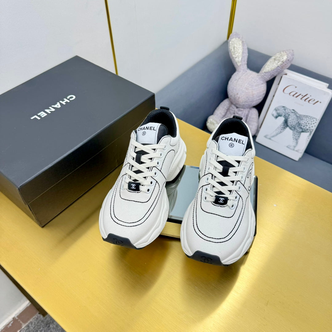 SNEAKER IN WHITE MIX BLACK BREATHABLE FABRIC - 35