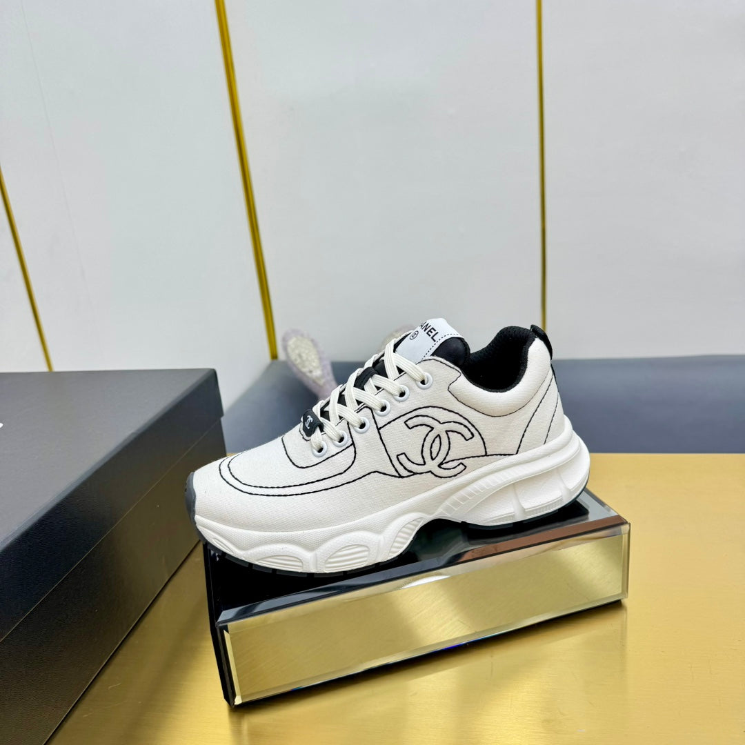 SNEAKER IN WHITE MIX BLACK BREATHABLE FABRIC - 35