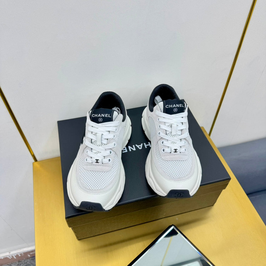 SNEAKER IN PALE GRAY SUEDE WITH BLACK LOGO AND MESH - 35