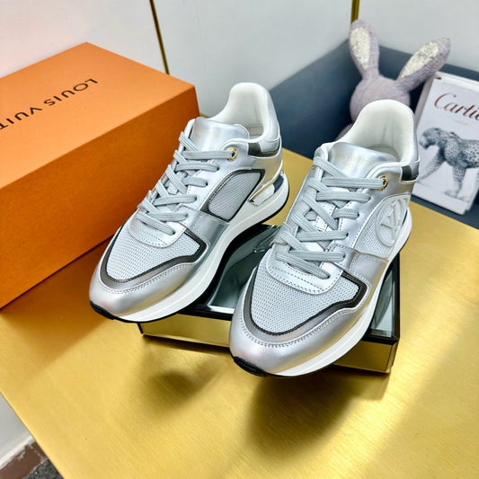 NEO RUN AWAY SNEAKER IN SILVER CALFSKIN - 35