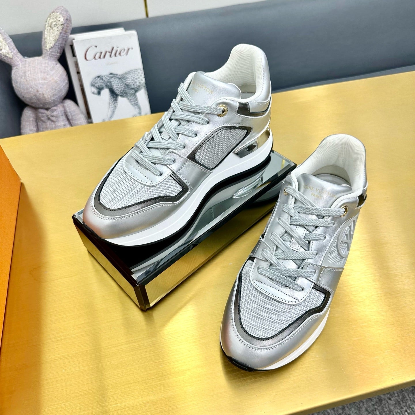 NEO RUN AWAY SNEAKER IN SILVER CALFSKIN - 35