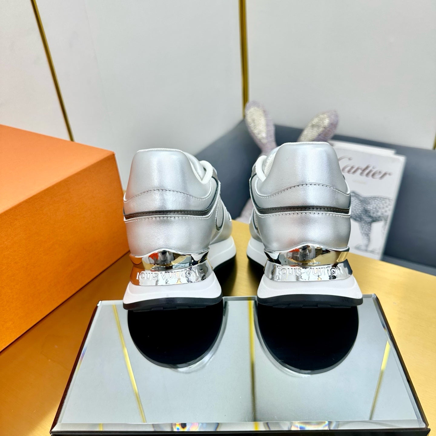 NEO RUN AWAY SNEAKER IN SILVER CALFSKIN - 35