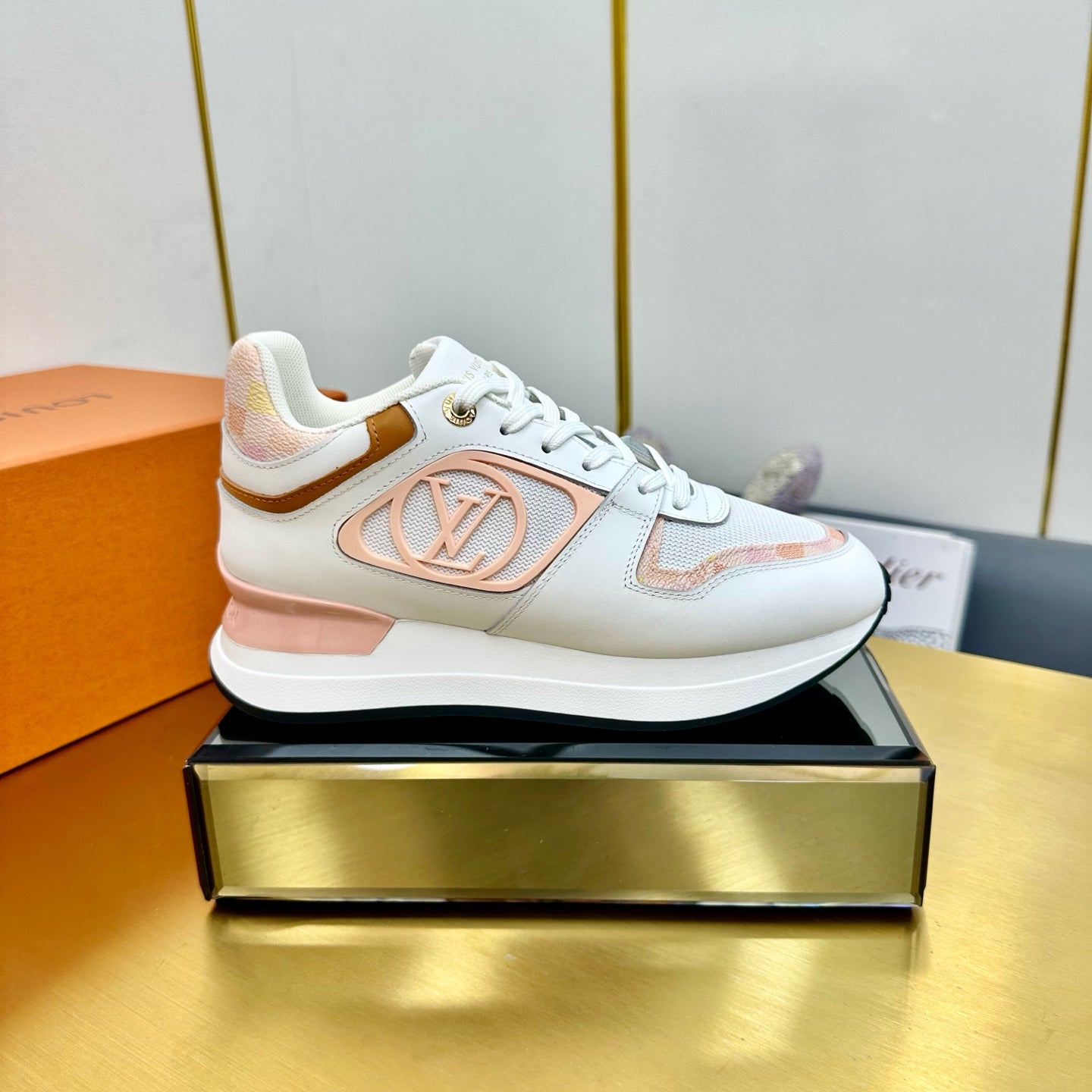 NEO RUN AWAY SNEAKER IN WHITE MIX PEACH PINK CALFSKIN - 35