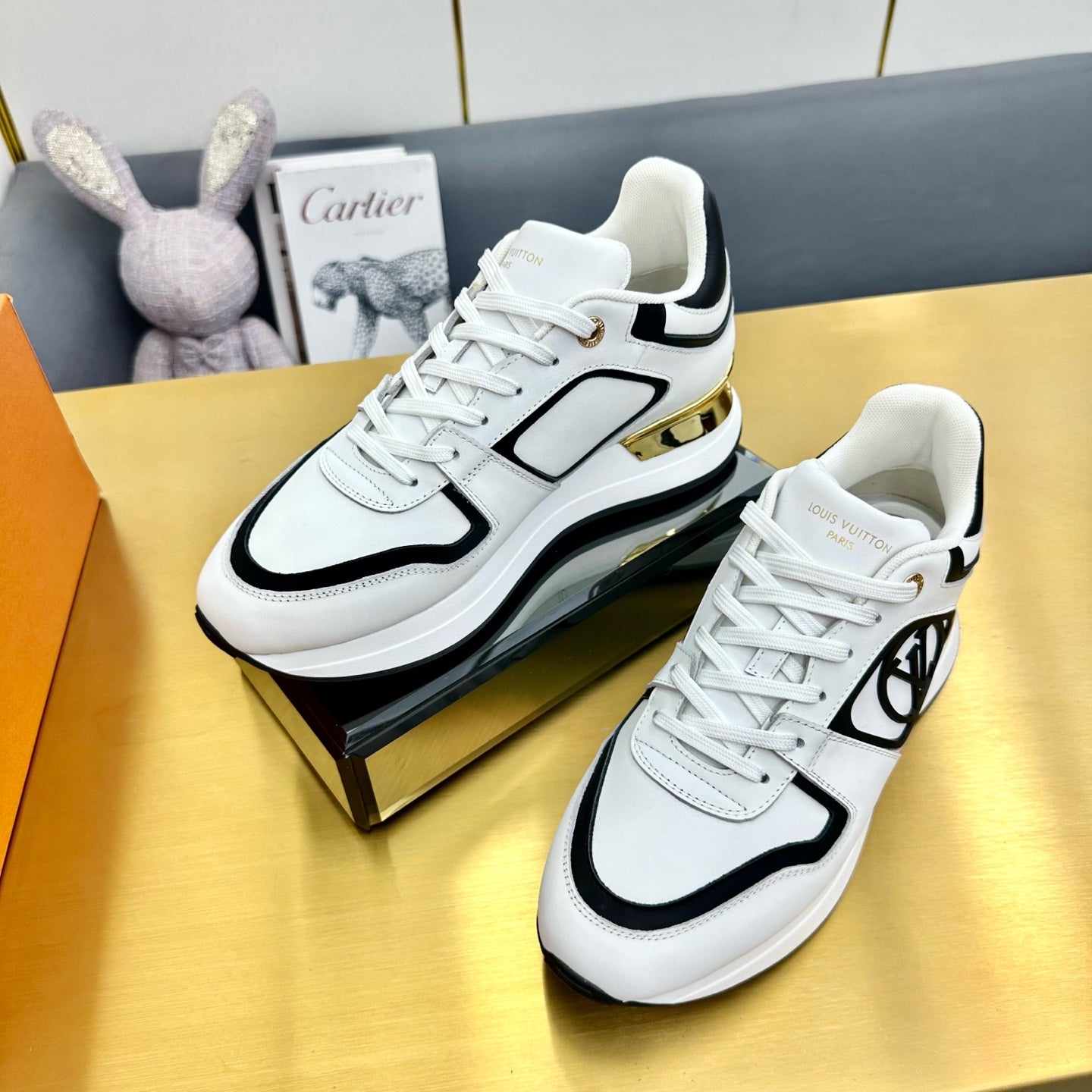 NEO RUN AWAY SNEAKER IN WHITE MIX BLACK CALFSKIN - 35