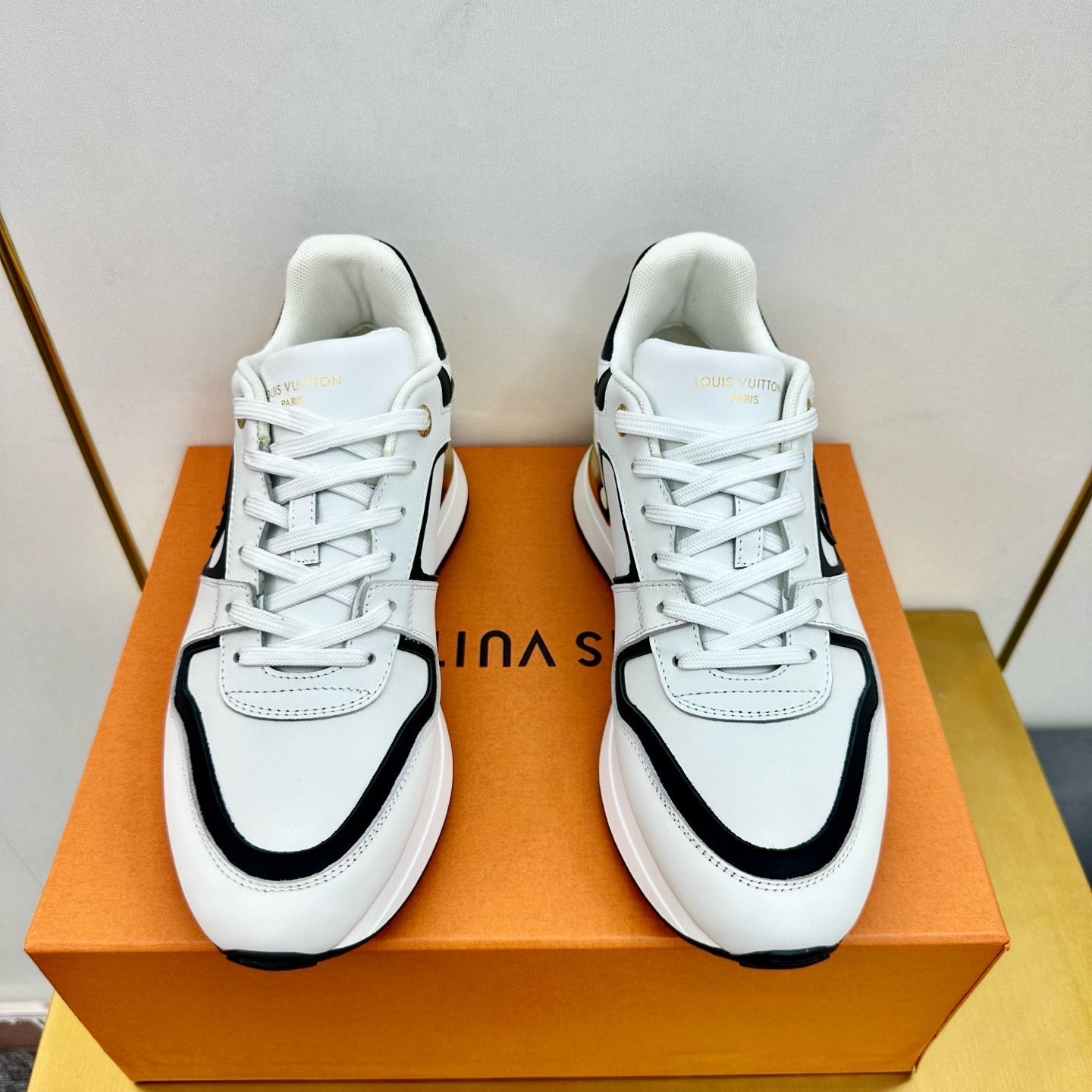 NEO RUN AWAY SNEAKER IN WHITE MIX BLACK CALFSKIN - 35
