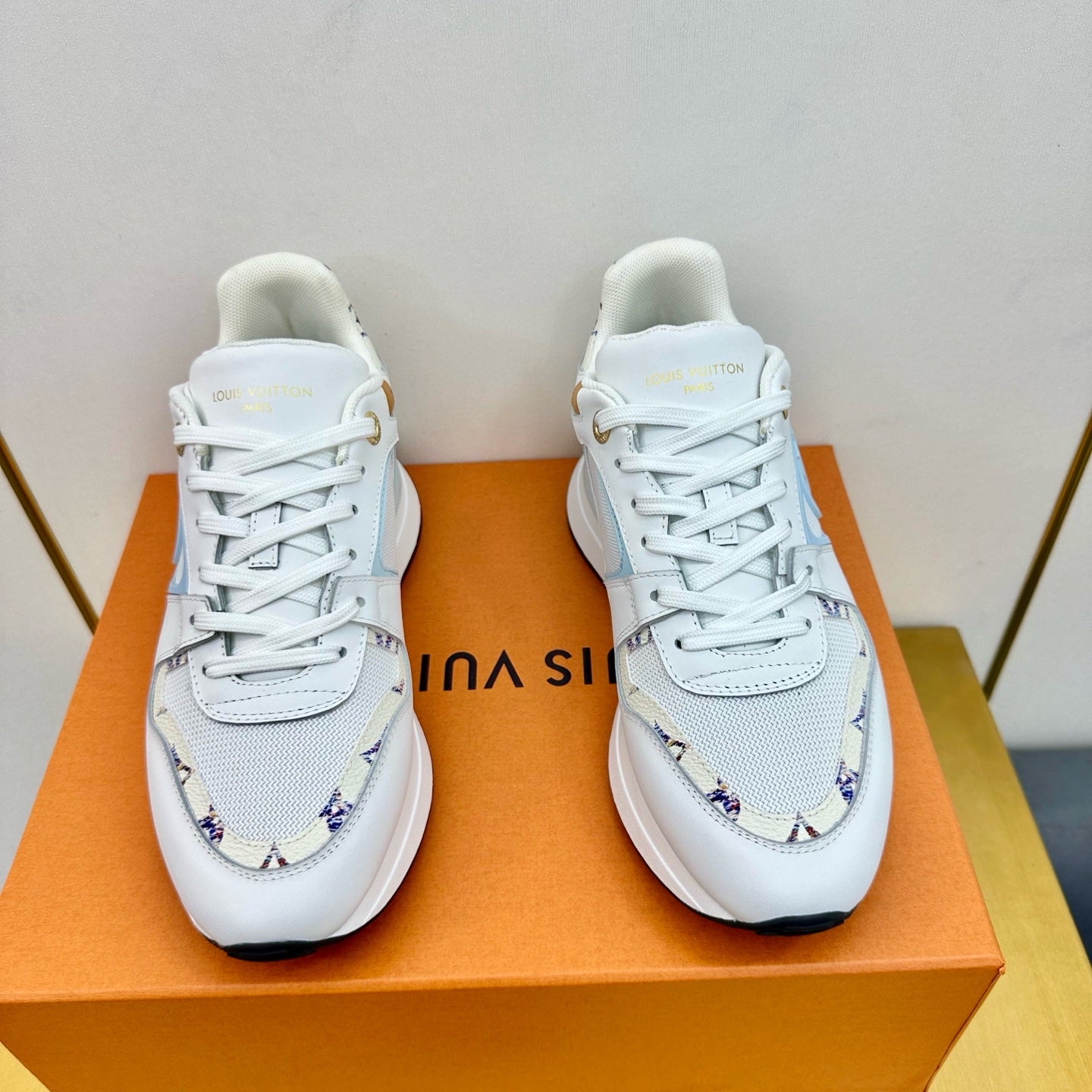 NEO RUN AWAY SNEAKER IN WHITE MIX SKY BLUE CALFSKIN - 35