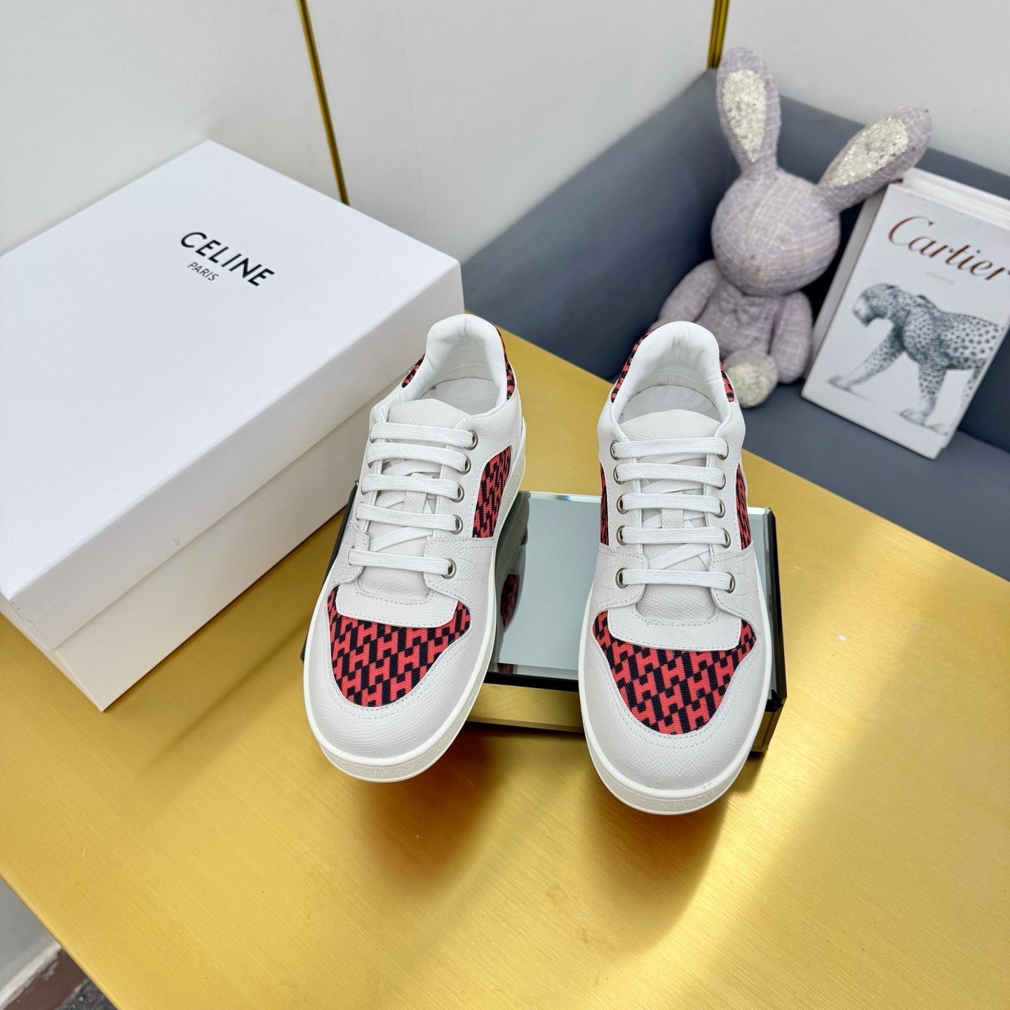 FREE SNEAKER IN WHITE CALFSKIN AND "H EN BIAIS" RED CANVAS. - 34