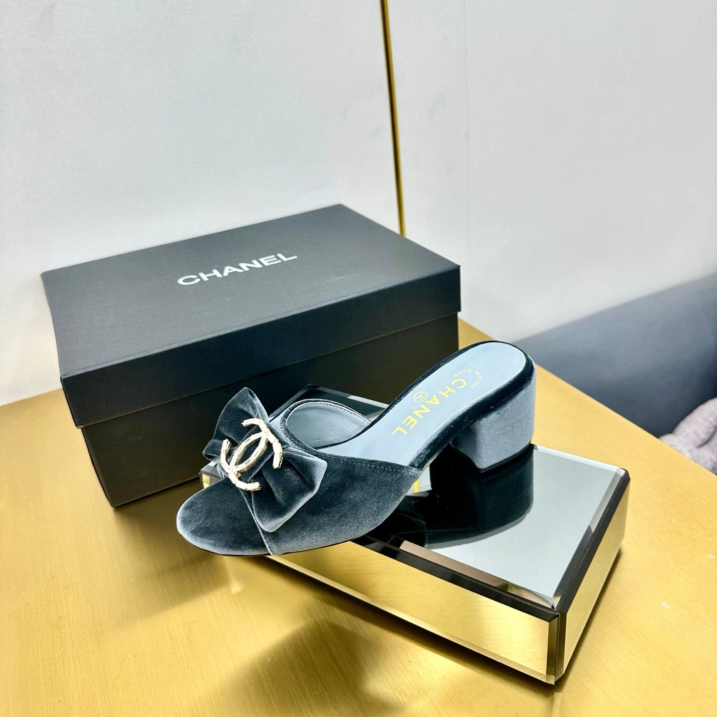 BOWKNOT RHINESTONES MID HEEL MULE IN STONE BLUE VELVET - 35