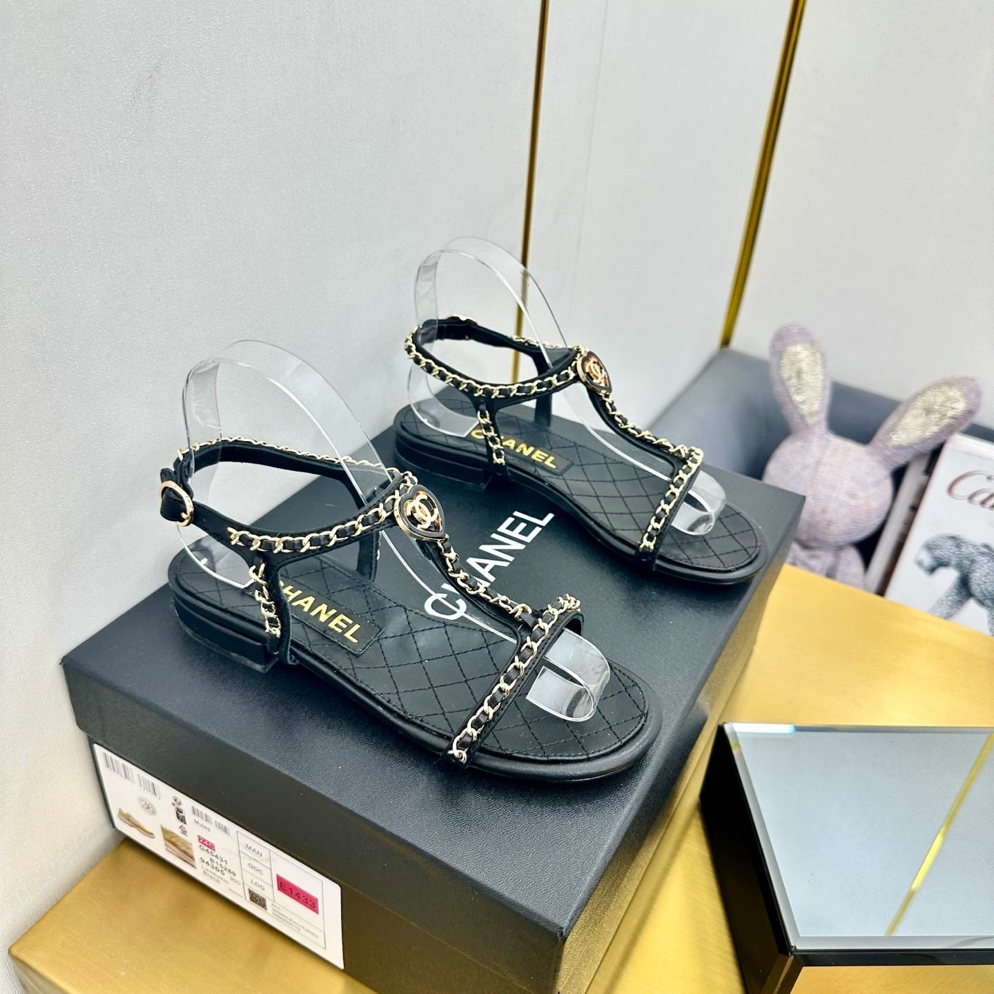 CC SANDAL 25S IN BLACK CALFSKIN WITH GOLD HARDWARE - 35