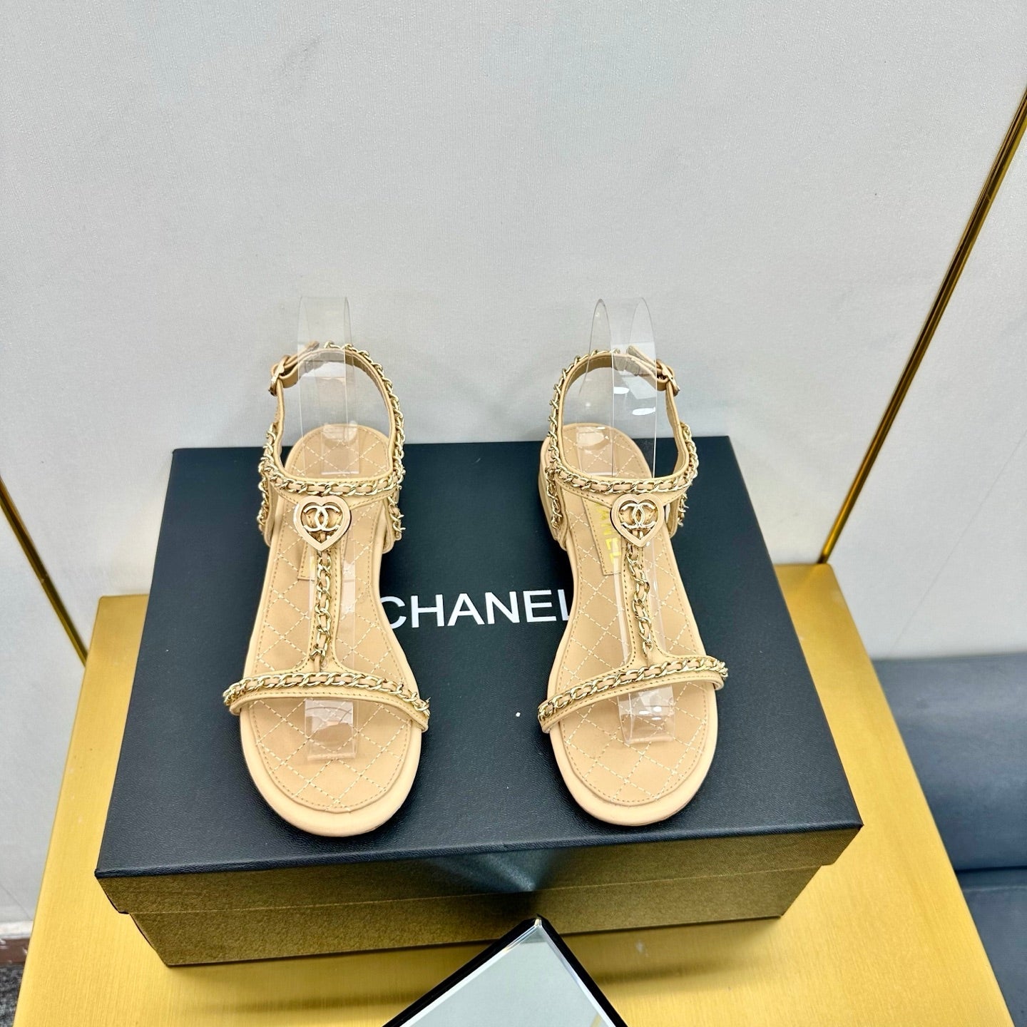 CC SANDAL 25S IN BEIGE CALFSKIN WITH GOLD HARDWARE - 35