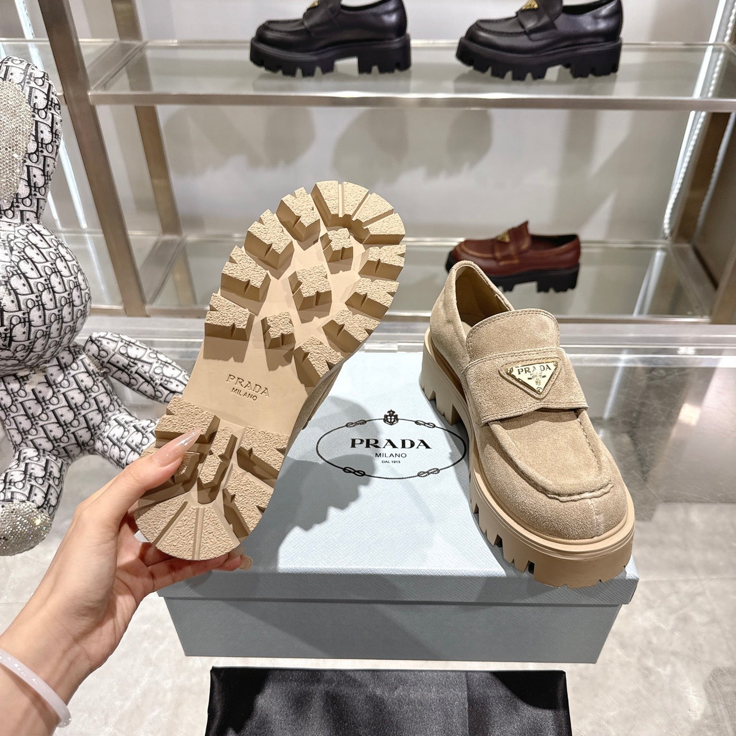 PRADA 25S THICK-SOLE LOAFERS 60 MM IN BEIGE SUEDE - 35