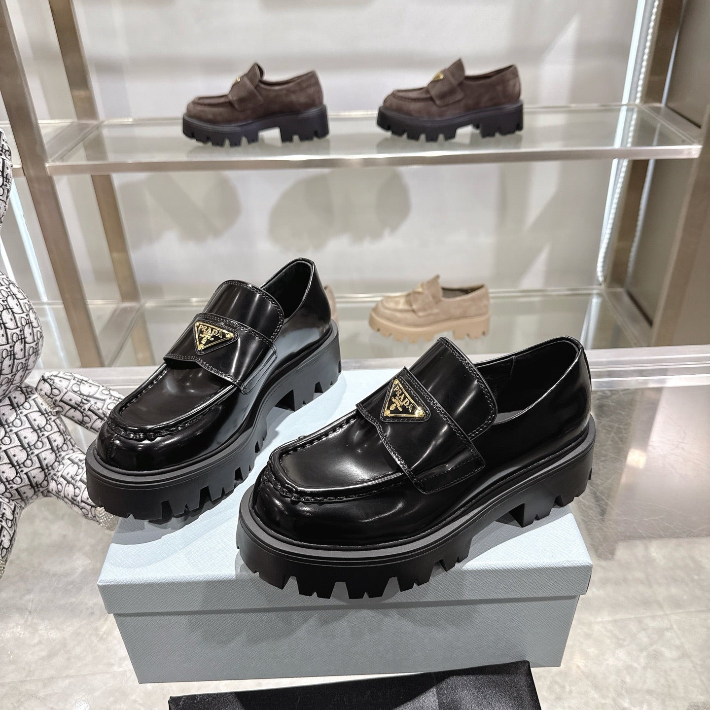 PRADA 25S THICK-SOLE LOAFERS 60 MM IN BLACK CALFSKIN - 35
