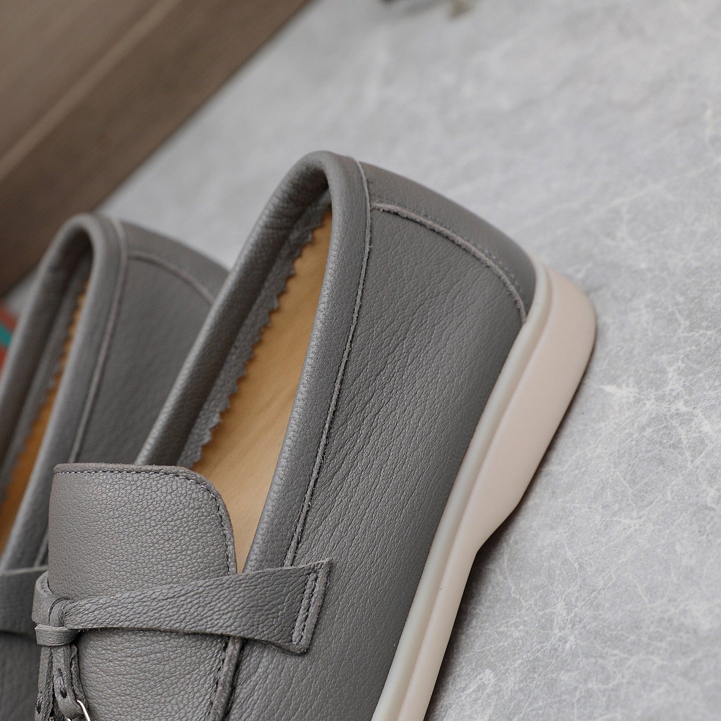LP SUMMER CHARMS WALK LOAFERS LIGHT GRAY LAMBSKIN - 35