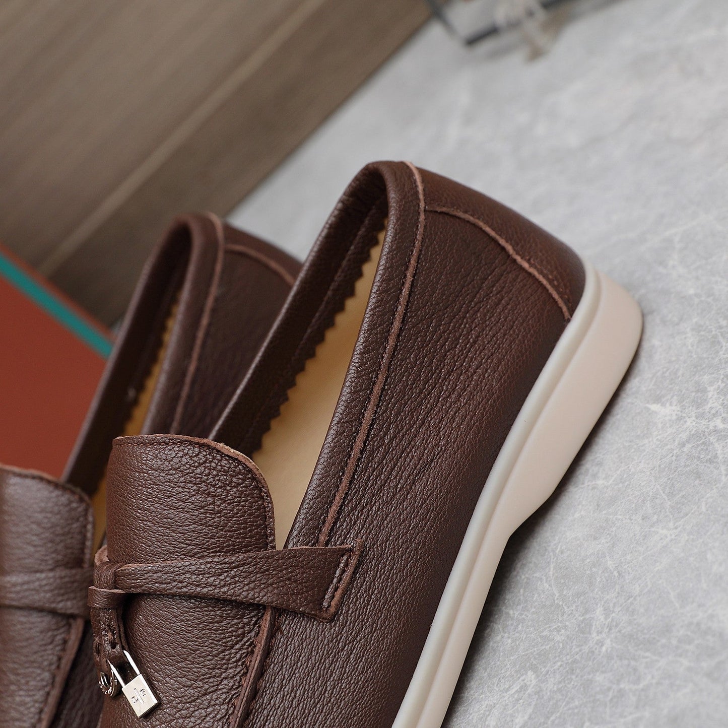 LP SUMMER CHARMS WALK LOAFERS CHOCOLATE LAMBSKIN - 35