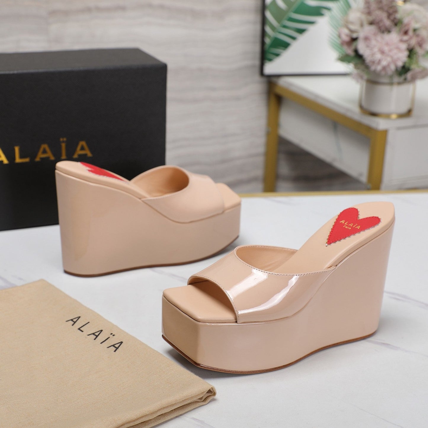ALAIA PLATFORM WEDGE IN BEIGE TAN LAMBSKIN WITH RED HEART - 35