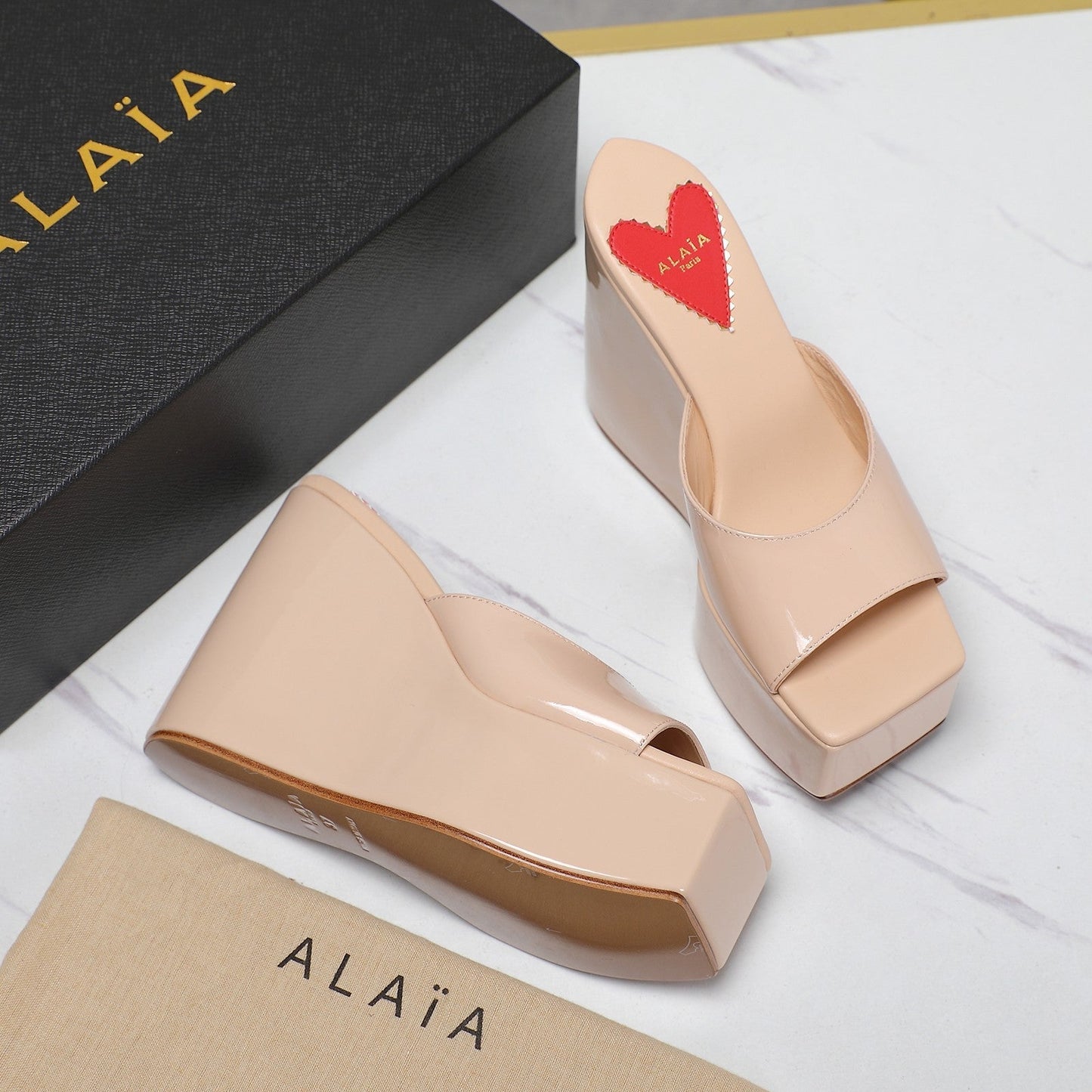 ALAIA PLATFORM WEDGE IN BEIGE TAN LAMBSKIN WITH RED HEART - 35