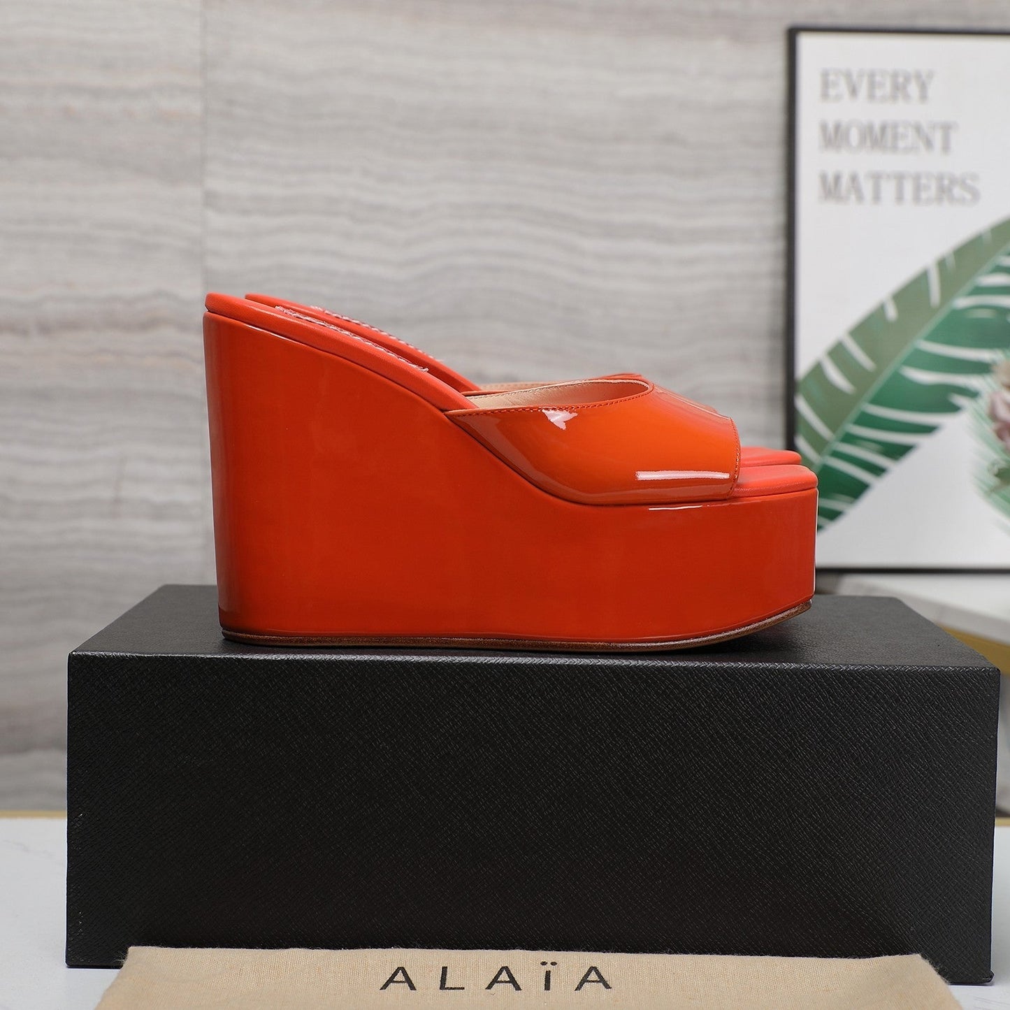 ALAIA PLATFORM WEDGE IN VIVID ORANGE LAMBSKIN WITH RED HEART - 35