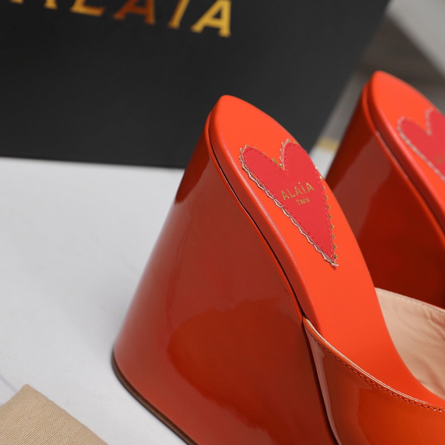 ALAIA PLATFORM WEDGE IN VIVID ORANGE LAMBSKIN WITH RED HEART - 35