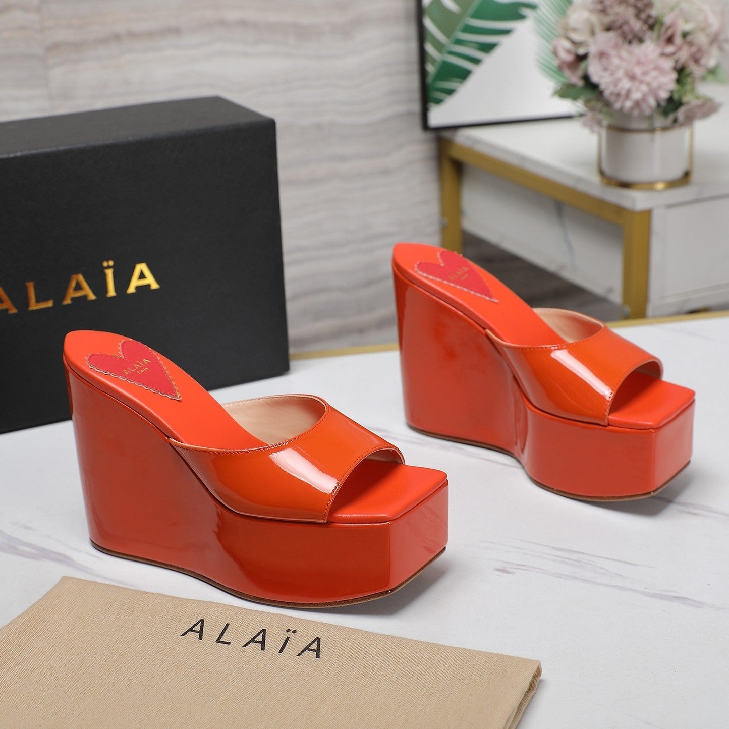 ALAIA PLATFORM WEDGE IN VIVID ORANGE LAMBSKIN WITH RED HEART - 35